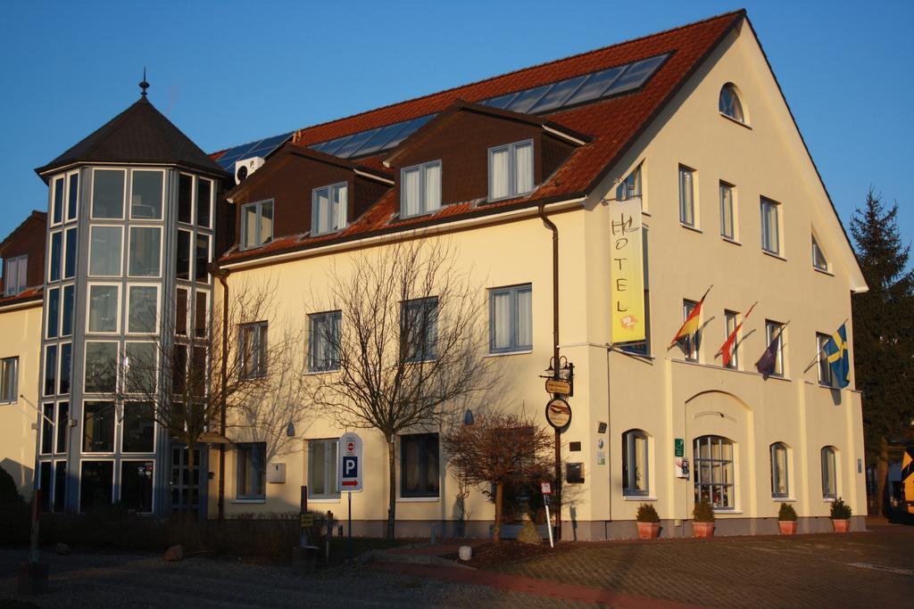 Hotel Christinenhof Garni - Bed & Breakfast Gadebusch Exterior photo