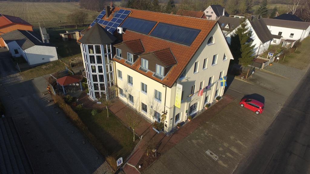 Hotel Christinenhof Garni - Bed & Breakfast Gadebusch Exterior photo